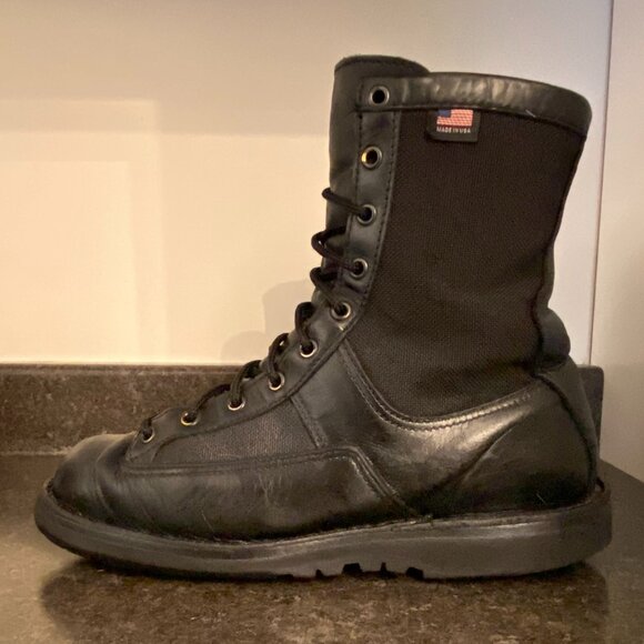 Danner Acadia 8" Tactical Boots - Size 9 - Picture 5 of 9
